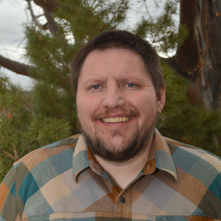 Headshot of Joshua Jahner
